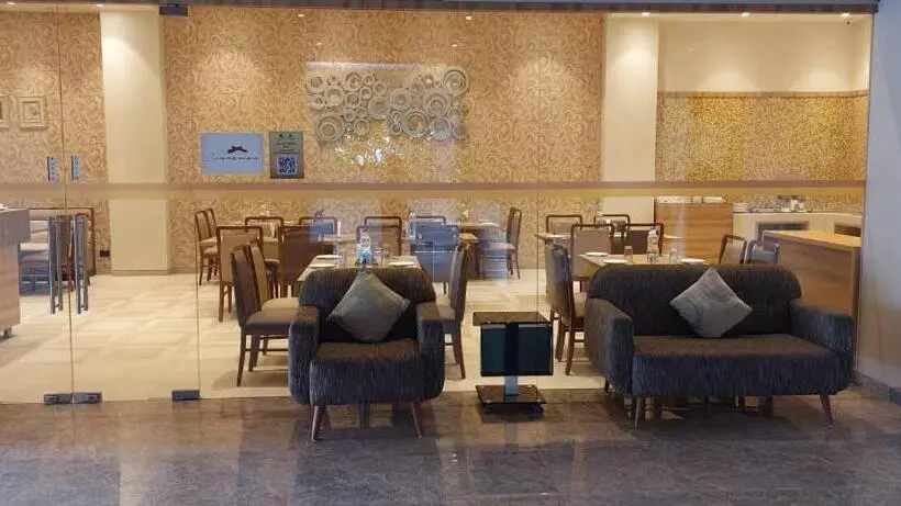 Click Hotel Bhuj