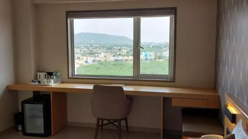 Click Hotel Bhuj