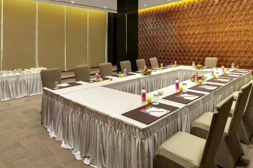 Click Hotel Bhuj