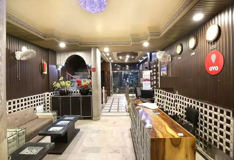 Hotel Sallow International