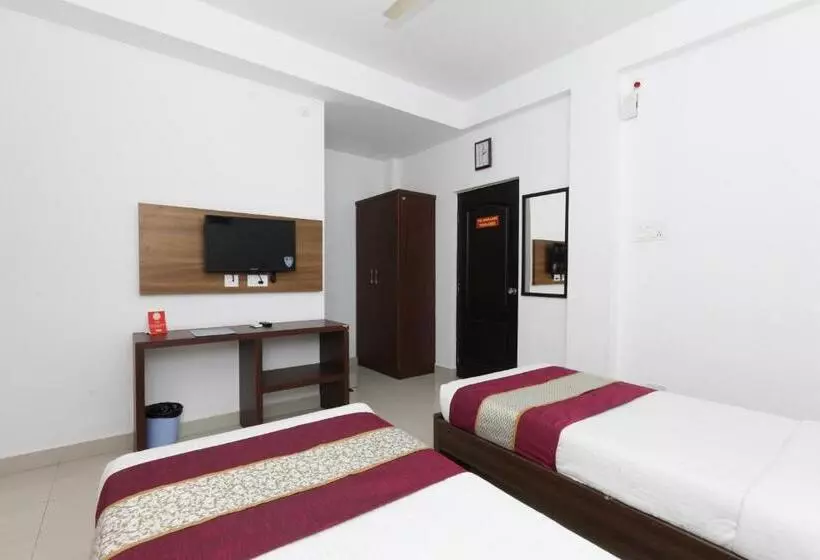 Hotelli O The Mangrove Wood Residency