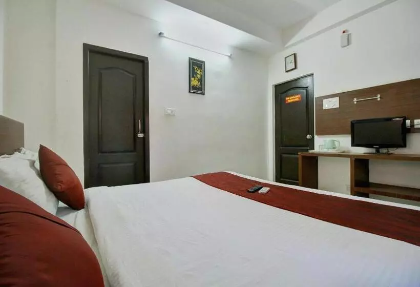 Hotelli O The Mangrove Wood Residency