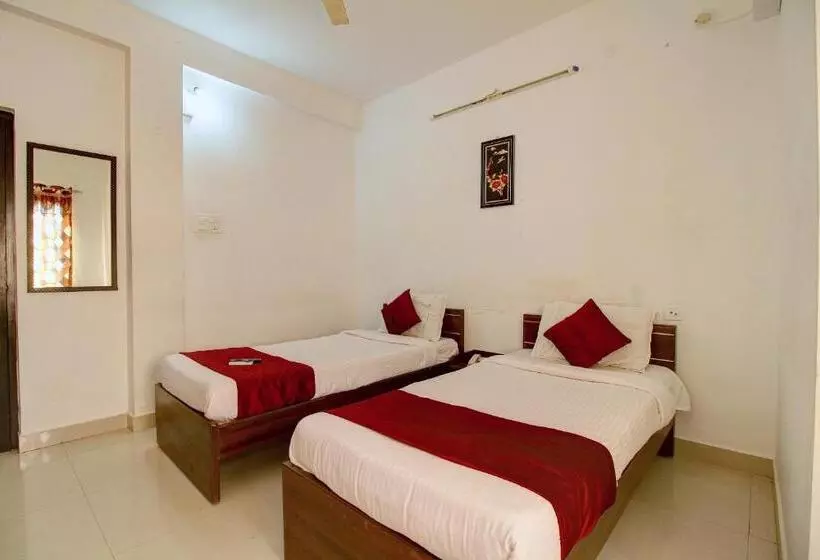 Hotelli O The Mangrove Wood Residency