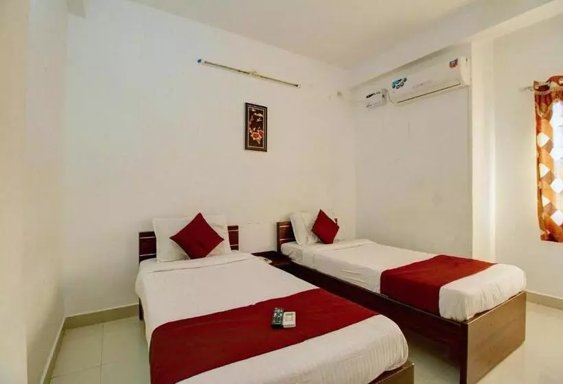 Hotelli O The Mangrove Wood Residency