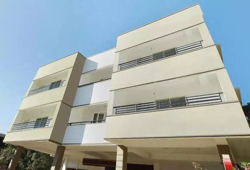 Hotelli O The Mangrove Wood Residency