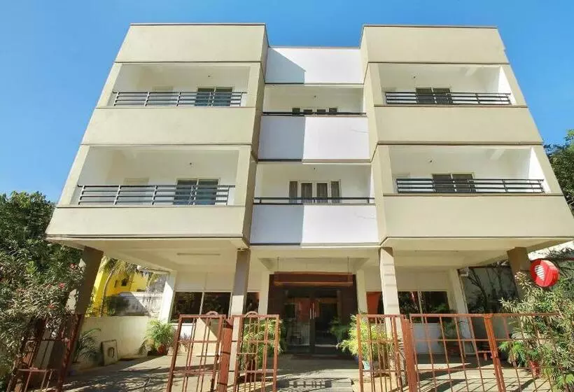 Hotelli O The Mangrove Wood Residency