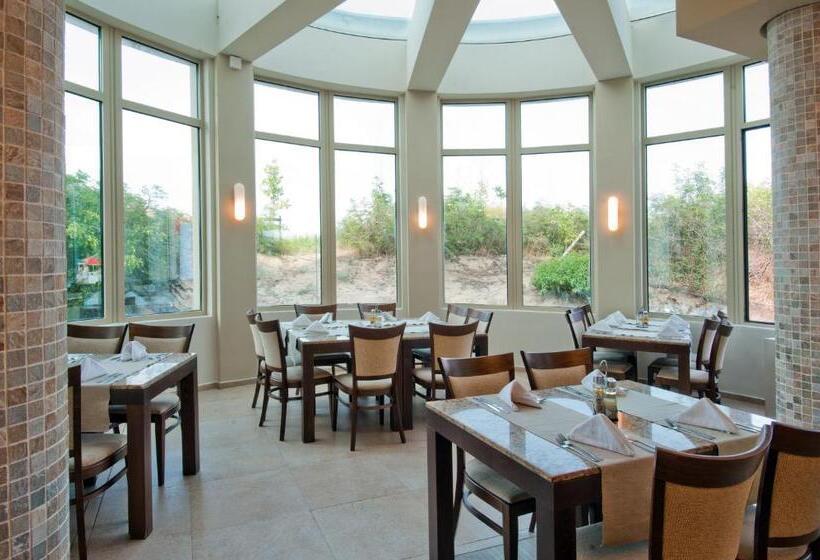 Jeravi Club Hotel   All Inclusive