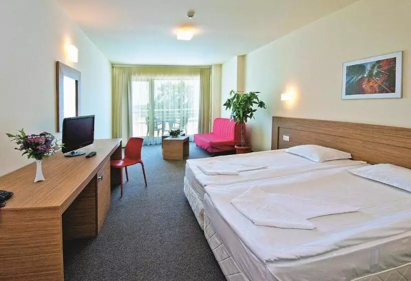 Jeravi Club Hotel   All Inclusive