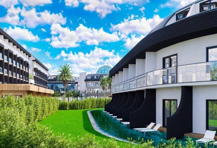 בית מלון כפרי Royal Atlantis Icon