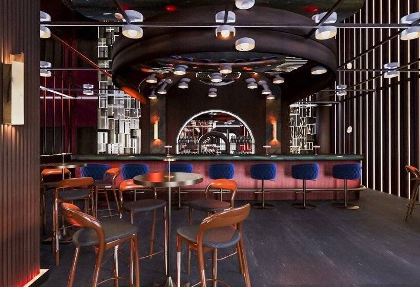 בית מלון כפרי Royal Atlantis Icon