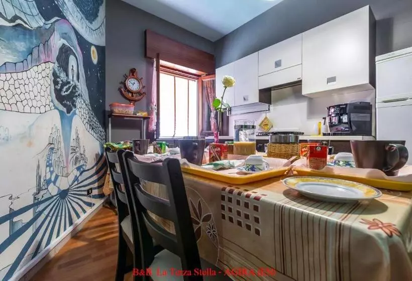 ベッドアンドブレックファースト Casa Albergo La Terza Stella