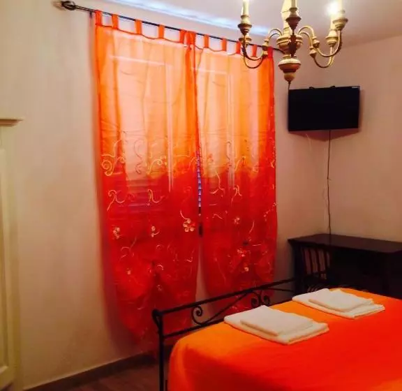 تختخواب و صبحانه Lovelucca