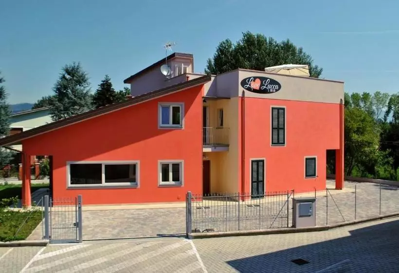 تختخواب و صبحانه Lovelucca