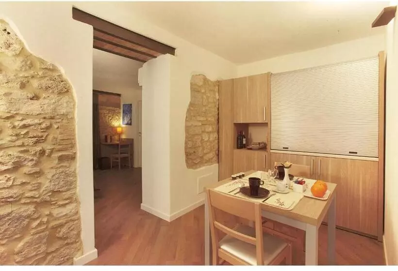 تختخواب و صبحانه Residenze Portacastello