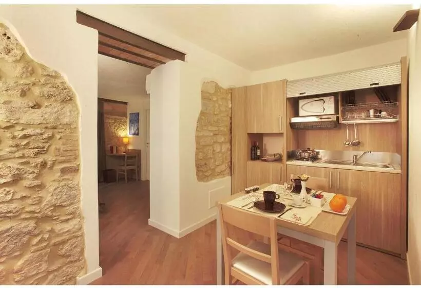 تختخواب و صبحانه Residenze Portacastello