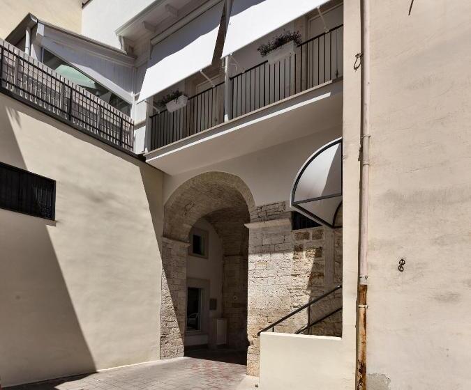 Bed And Breakfast T57