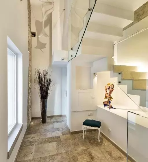 Bed And Breakfast T57