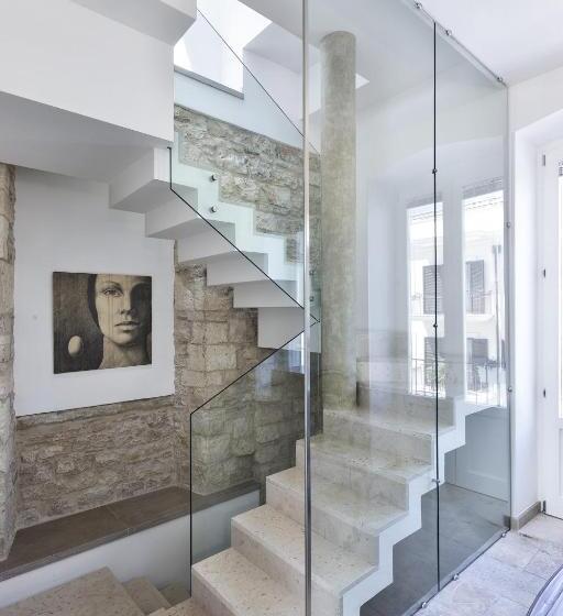 Bed And Breakfast T57