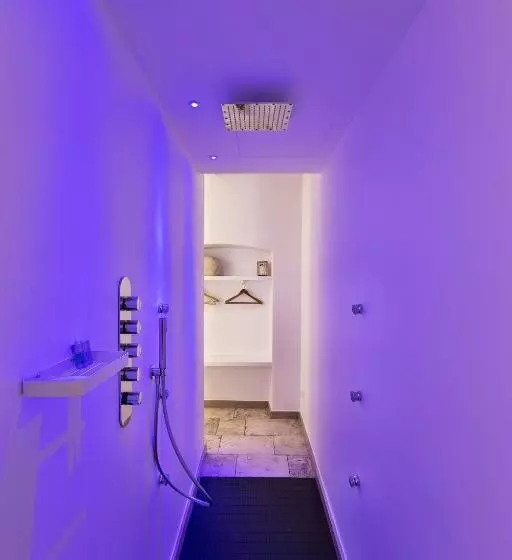 Bed And Breakfast T57