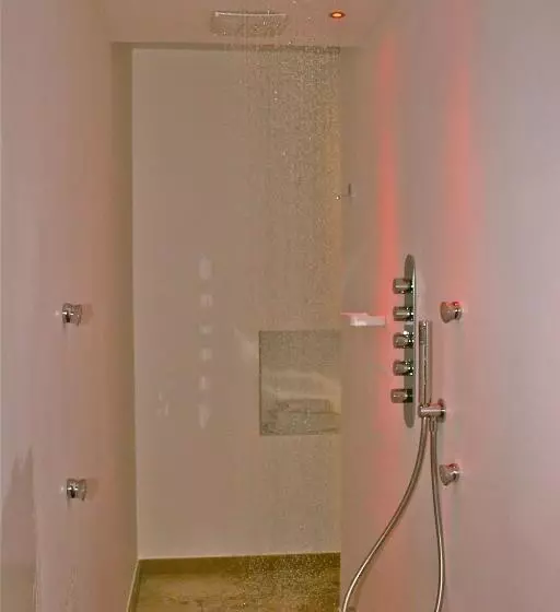 Bed And Breakfast T57