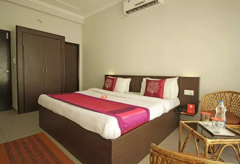 Hotel Devoy Inn