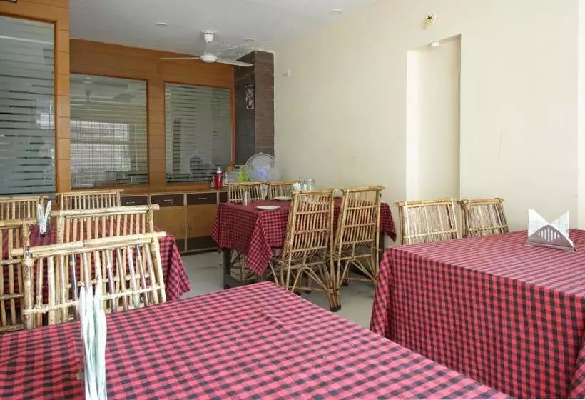 Hotel Devoy Inn