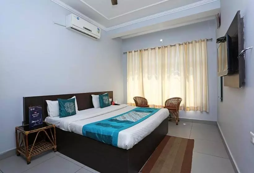 Hotel Devoy Inn