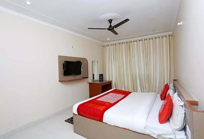 Hotel Devoy Inn