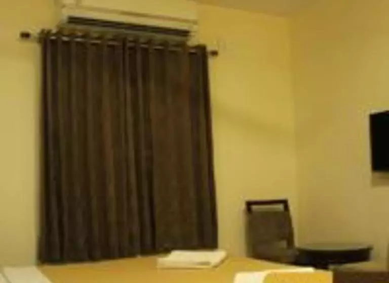 Hotelli M.p. Temples Inn