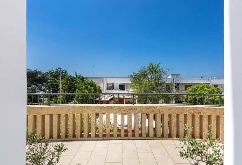 Hotelli Lido Marini Rooms