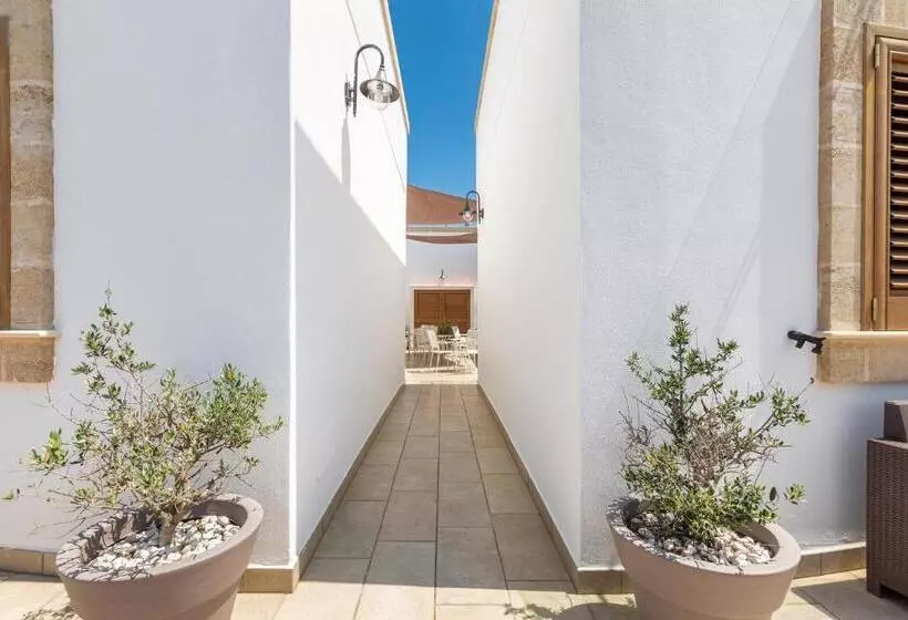 Hotelli Lido Marini Rooms