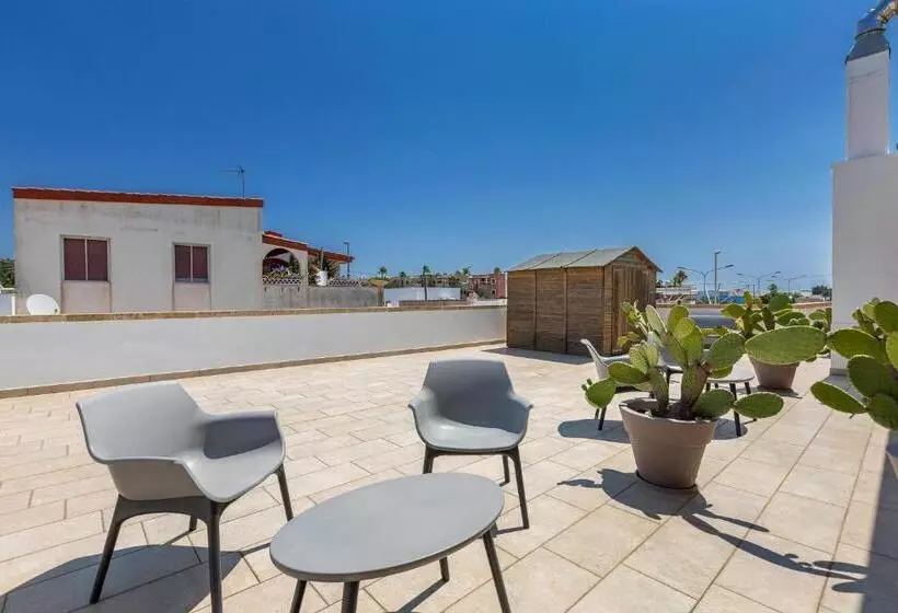 Hotelli Lido Marini Rooms