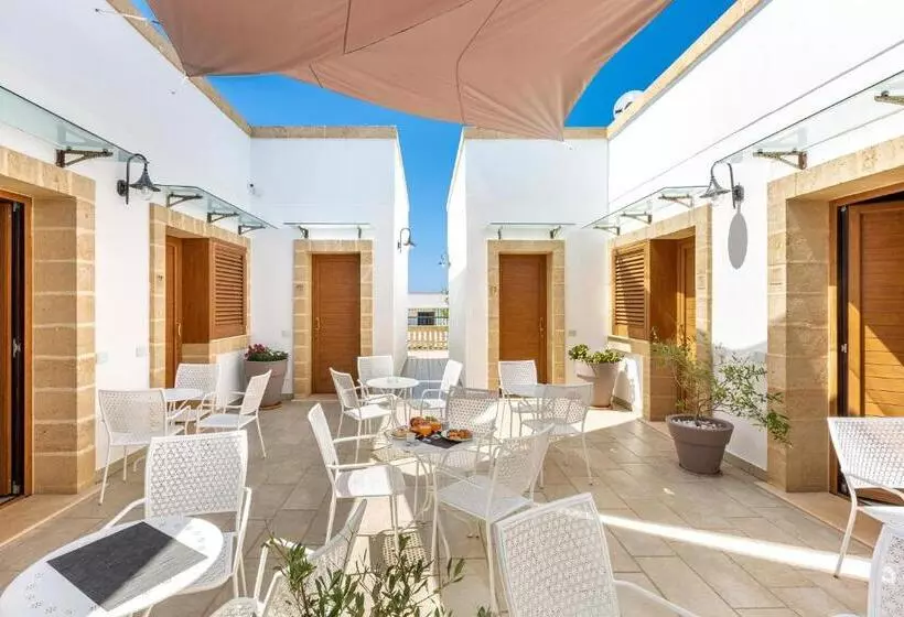 Hotelli Lido Marini Rooms