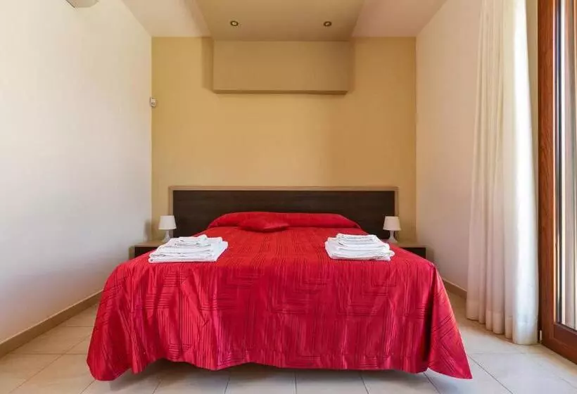 Hotelli Lido Marini Rooms
