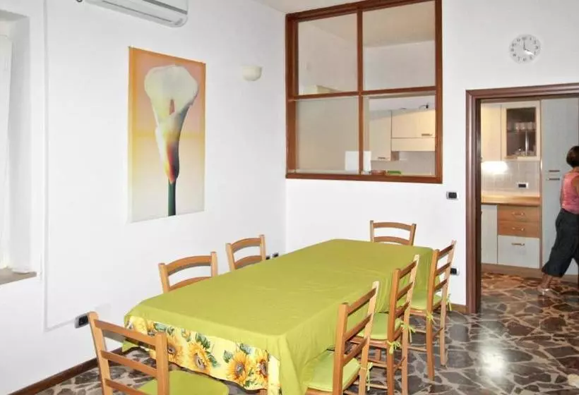 Charming House Near The Sea In Torre Pali