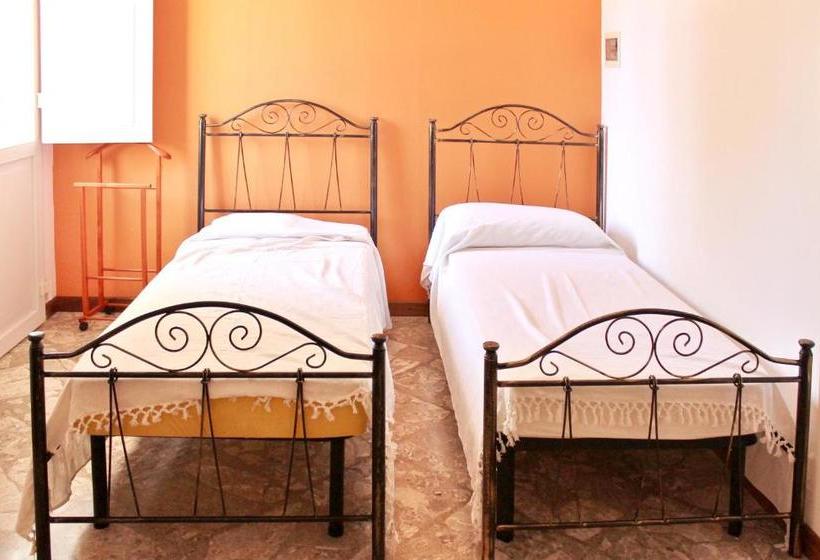 Charming House Near The Sea In Torre Pali