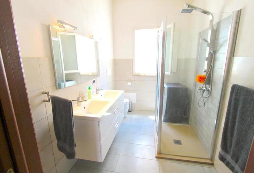 Charming House Near The Sea In Torre Pali