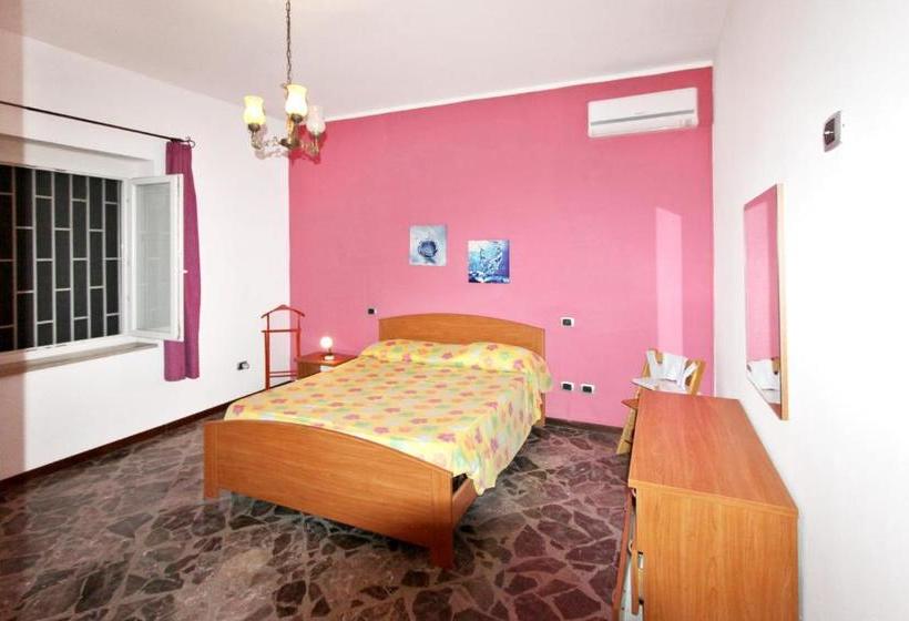 Charming House Near The Sea In Torre Pali