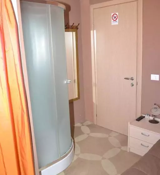 B&b Bed& Fly   Mamma Mia