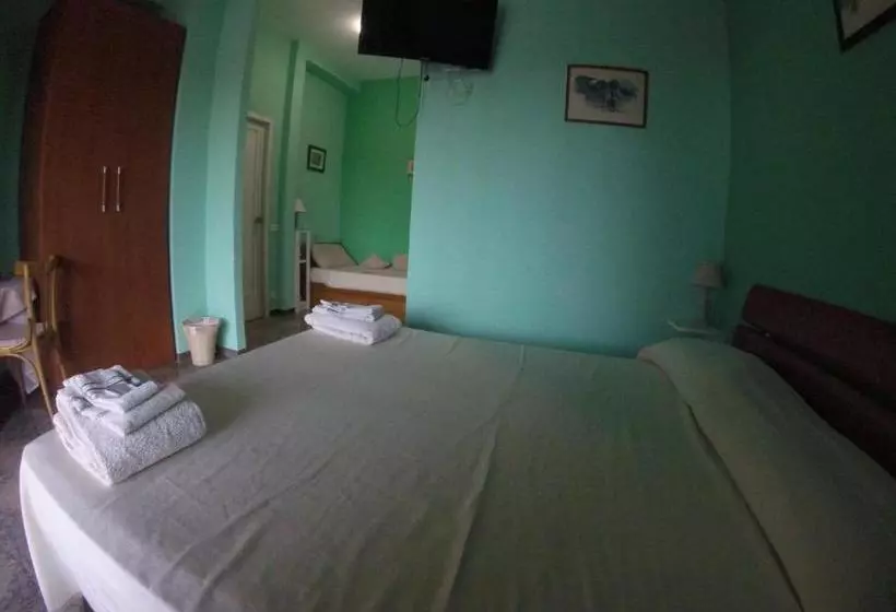 تختخواب و صبحانه Guest House Villa Di Judighes