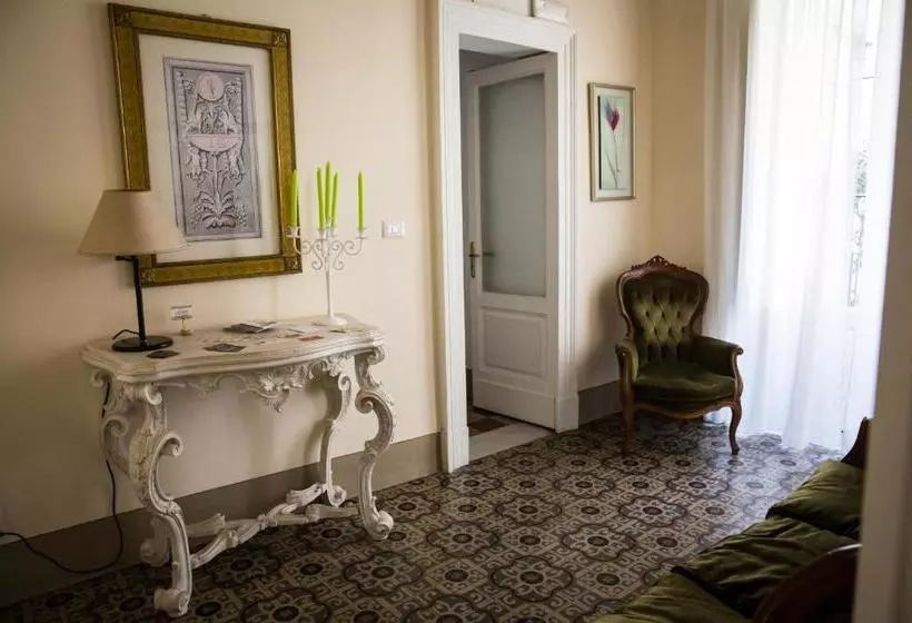 تختخواب و صبحانه Casa Elide