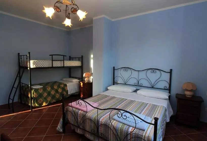 Aamiaismajoitus (B&B) Country House Il Melograno