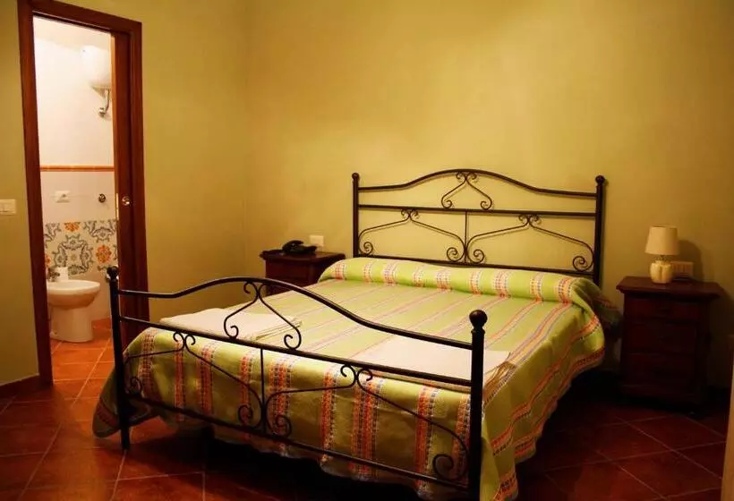 Aamiaismajoitus (B&B) Country House Il Melograno