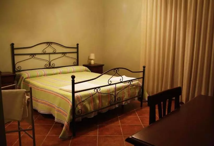 Aamiaismajoitus (B&B) Country House Il Melograno