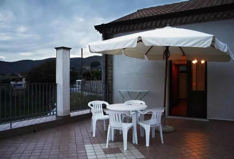 Aamiaismajoitus (B&B) Country House Il Melograno