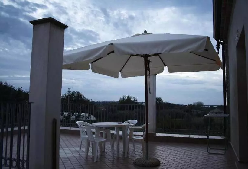 Aamiaismajoitus (B&B) Country House Il Melograno