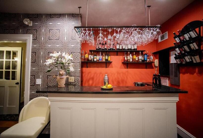 Bed and Breakfast Lindenwood Inn