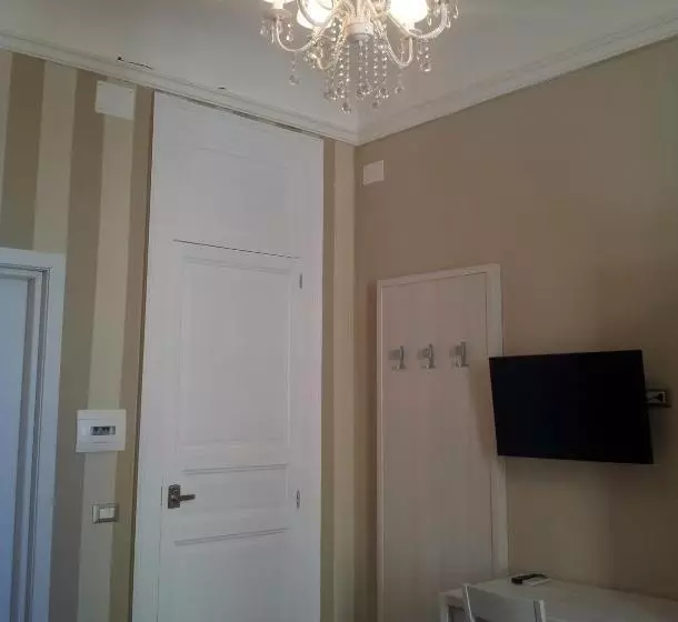 تختخواب و صبحانه Opera Relais