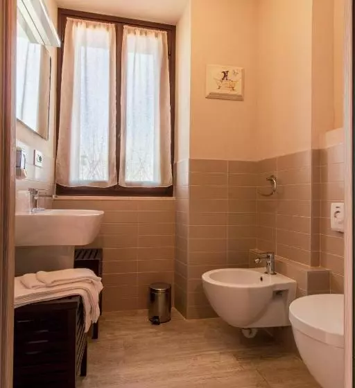 Aamiaismajoitus (B&B) Poggio Dei Farinetti