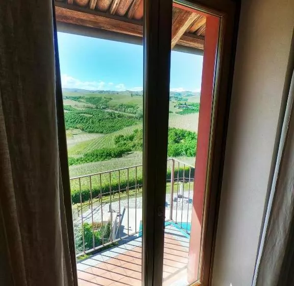 Aamiaismajoitus (B&B) Poggio Dei Farinetti